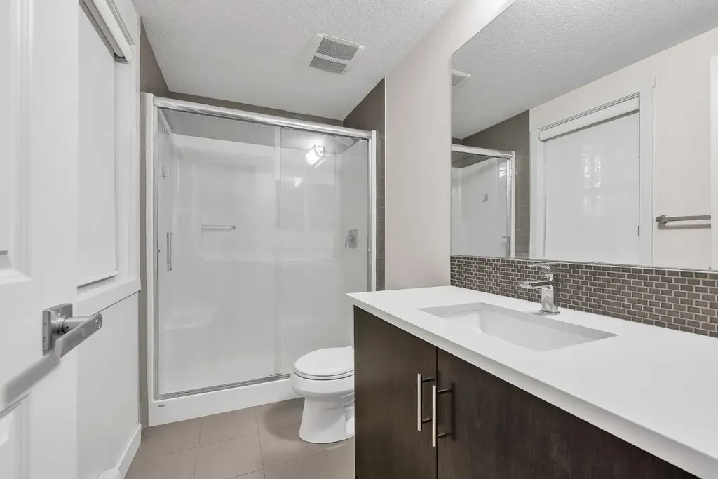 25 Auburn Meadows Avenue SE Calgary AB T3M 2L3