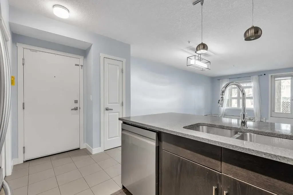 25 Auburn Meadows Avenue SE Calgary AB T3M 2L3