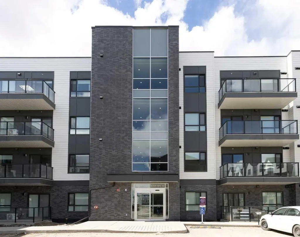 20295 Seton Way SE Calgary AB T3M 3Y9