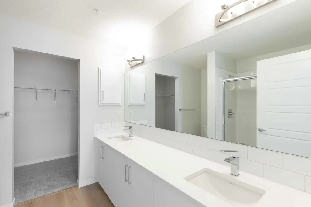 20295 Seton Way SE Calgary AB T3M 3Y9