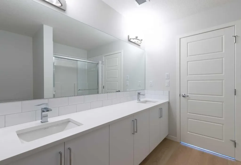 20295 Seton Way SE Calgary AB T3M 3Y9