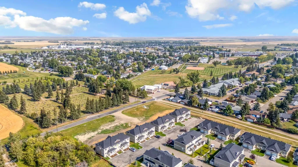 1103 Clover Close Carstairs AB T0M0N0