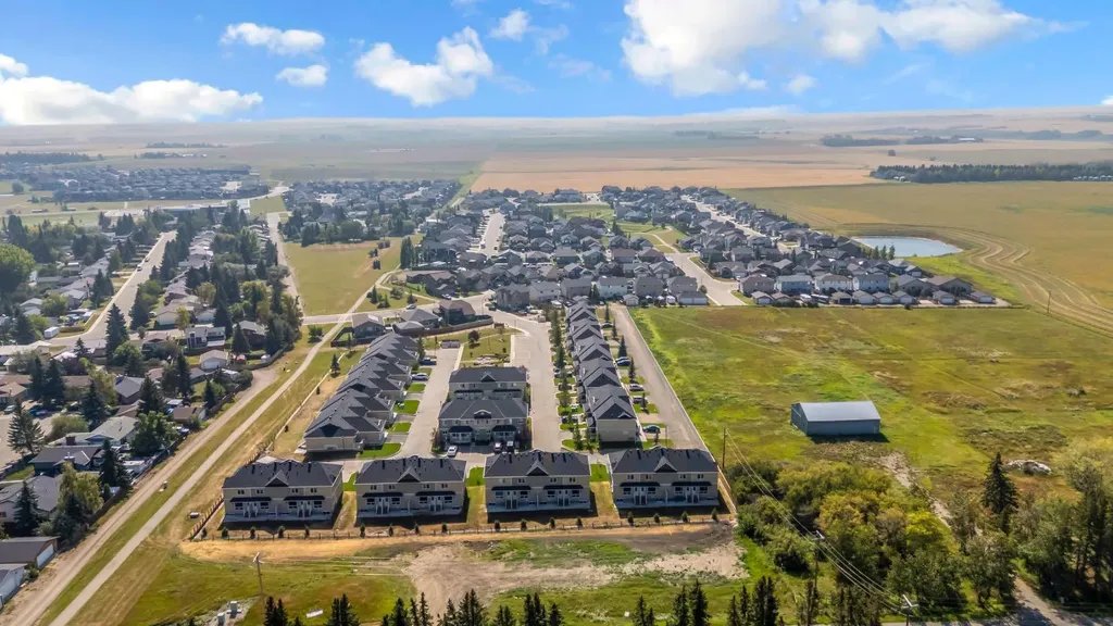 1103 Clover Close Carstairs AB T0M0N0