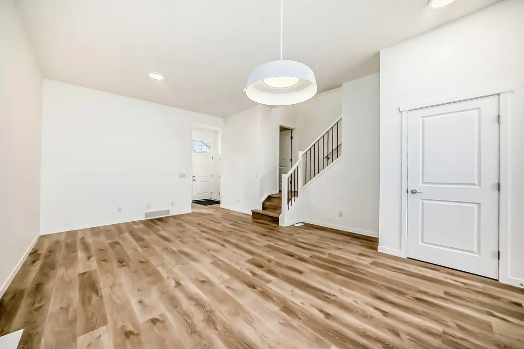 1078 Sawgrass Link NW Airdrie AB T4B5V2