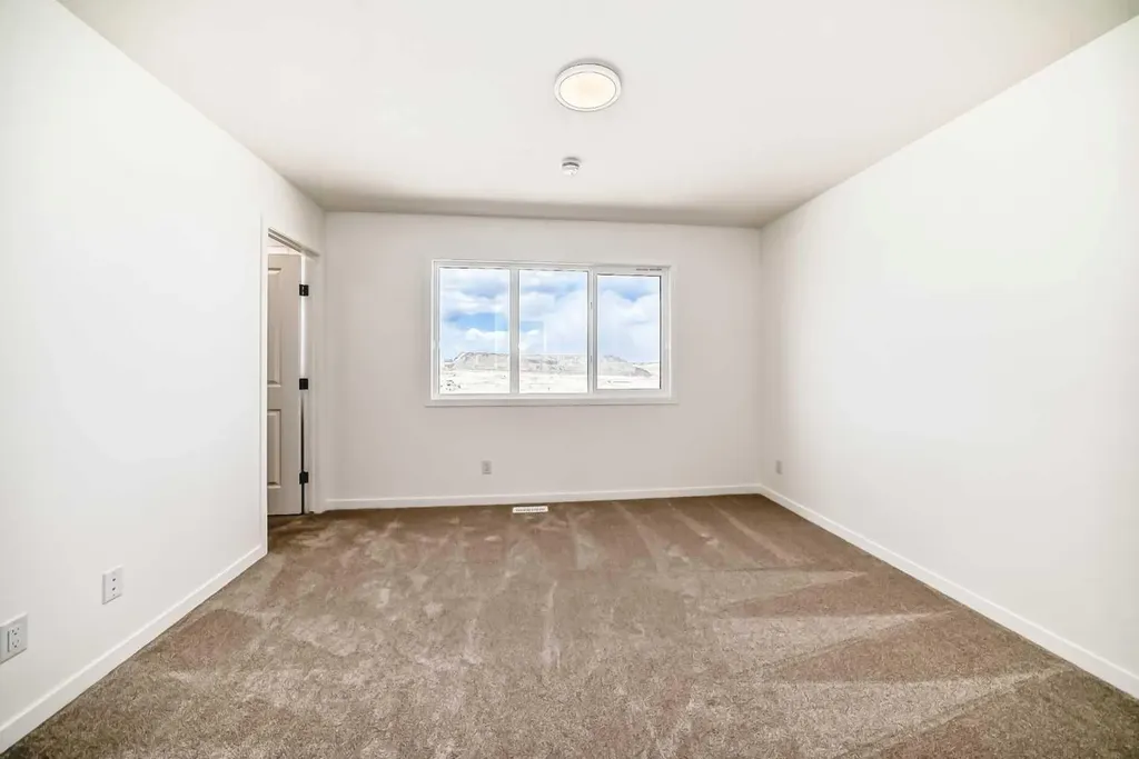 1078 Sawgrass Link NW Airdrie AB T4B5V2