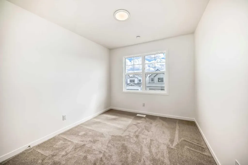 1078 Sawgrass Link NW Airdrie AB T4B5V2