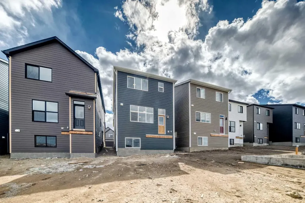 1078 Sawgrass Link NW Airdrie AB T4B5V2