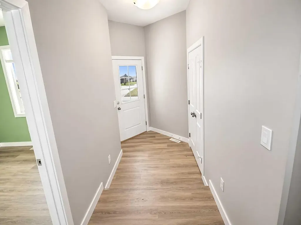4438 Van Eaton Way Clive AB T0C 0Y0