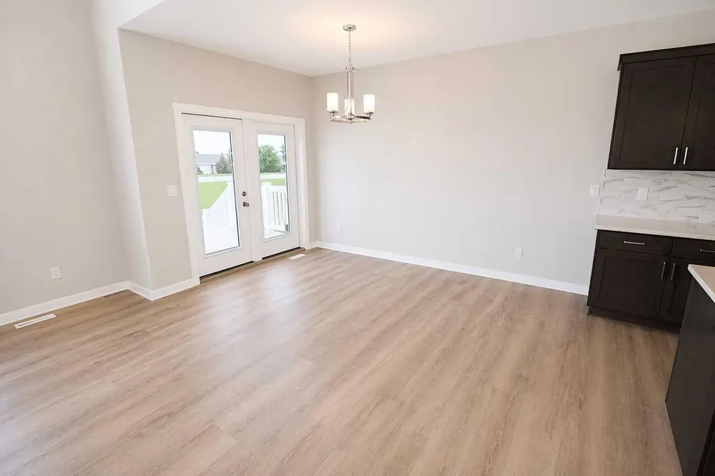 4438 Van Eaton Way Clive AB T0C 0Y0
