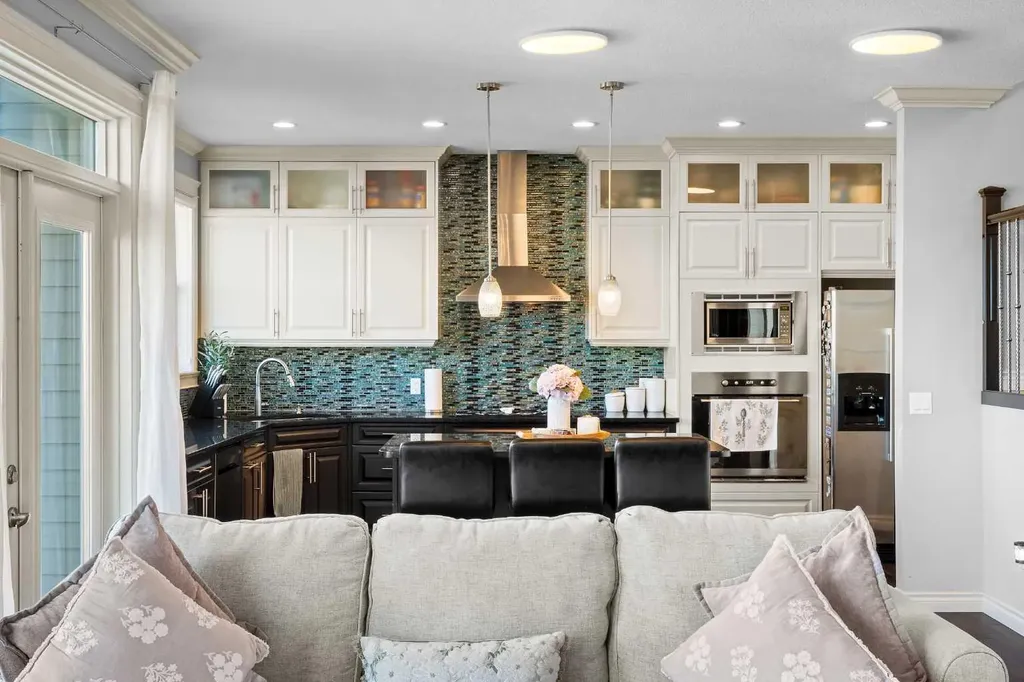 409 Kinniburgh Boulevard Chestermere AB T1X0P4