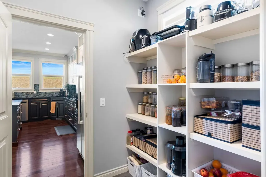 409 Kinniburgh Boulevard Chestermere AB T1X0P4
