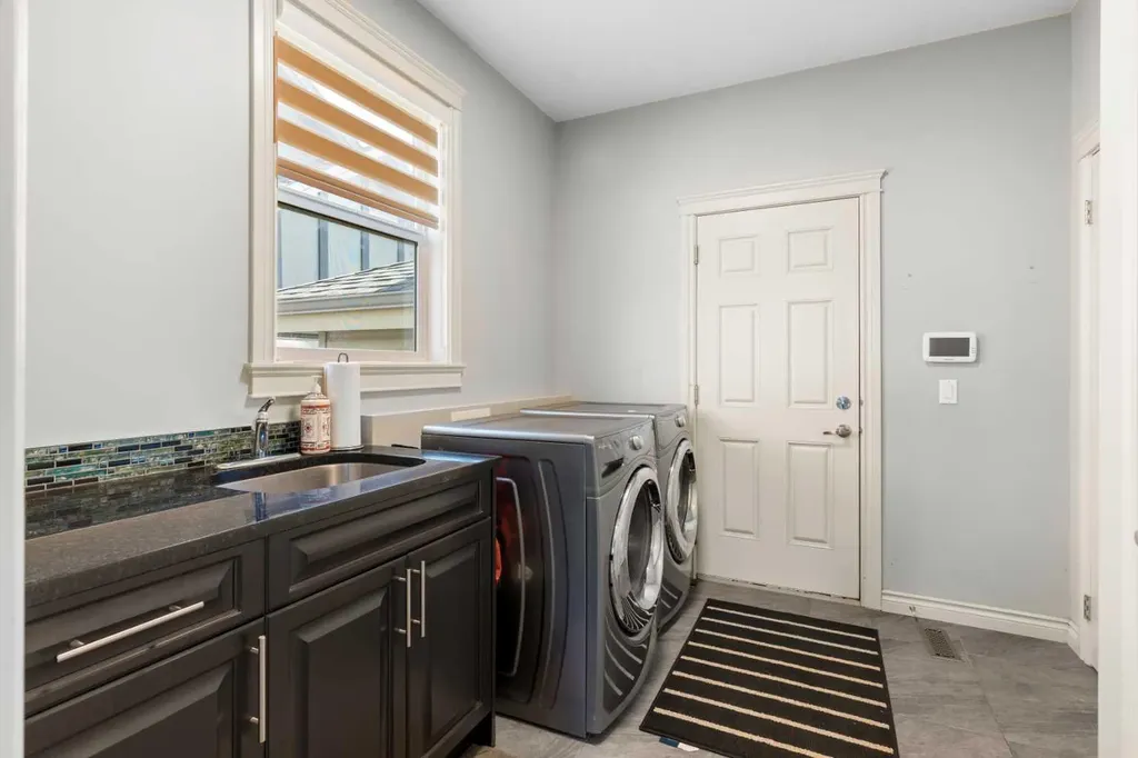 409 Kinniburgh Boulevard Chestermere AB T1X0P4