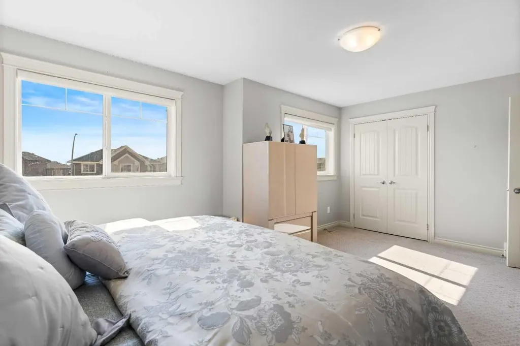 409 Kinniburgh Boulevard Chestermere AB T1X0P4