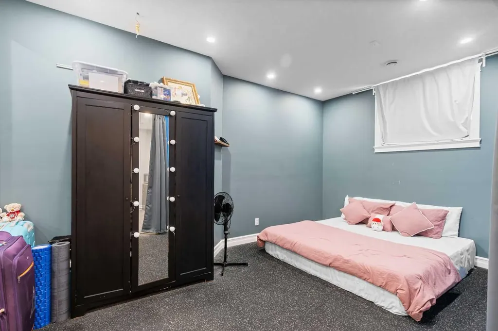 409 Kinniburgh Boulevard Chestermere AB T1X0P4