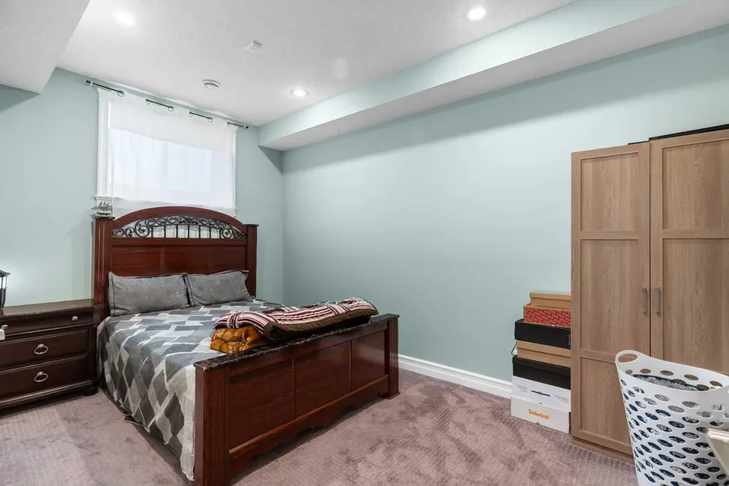 409 Kinniburgh Boulevard Chestermere AB T1X0P4
