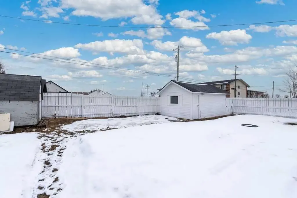 4504 49 Street Lloydminster SK S9V 0L5