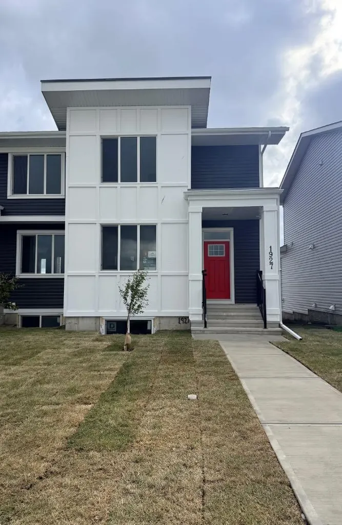 1927 Mccaskill Drive Crossfield AB T0M 0S0
