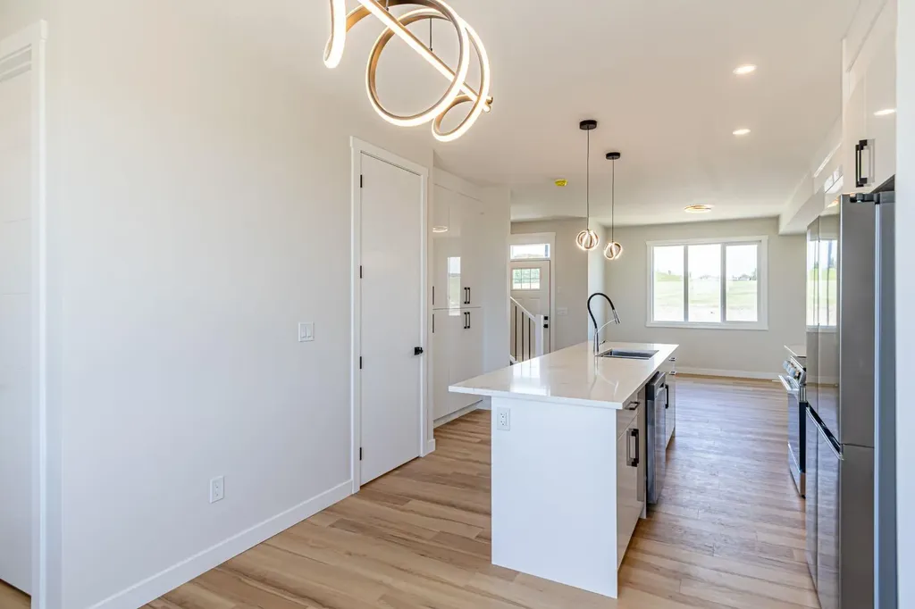 1927 Mccaskill Drive Crossfield AB T0M 0S0