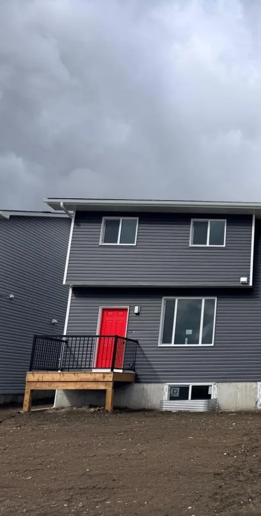 1927 Mccaskill Drive Crossfield AB T0M 0S0
