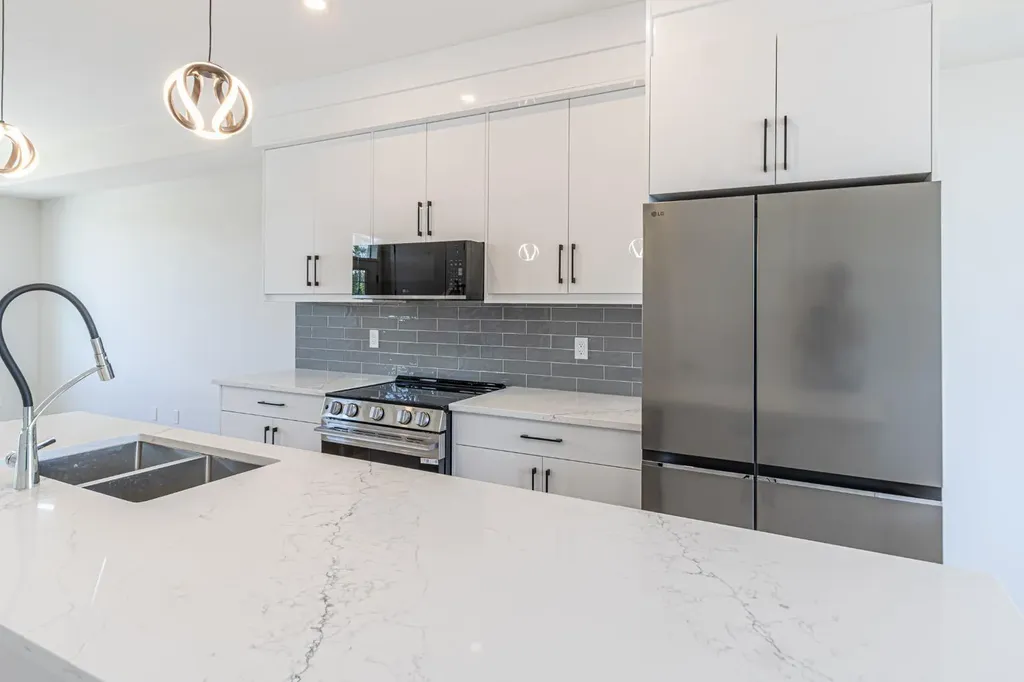 1927 Mccaskill Drive Crossfield AB T0M 0S0