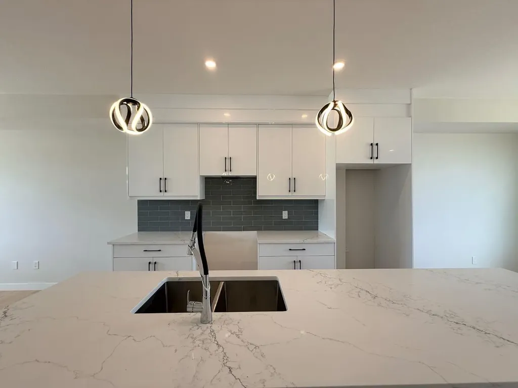 1927 Mccaskill Drive Crossfield AB T0M 0S0
