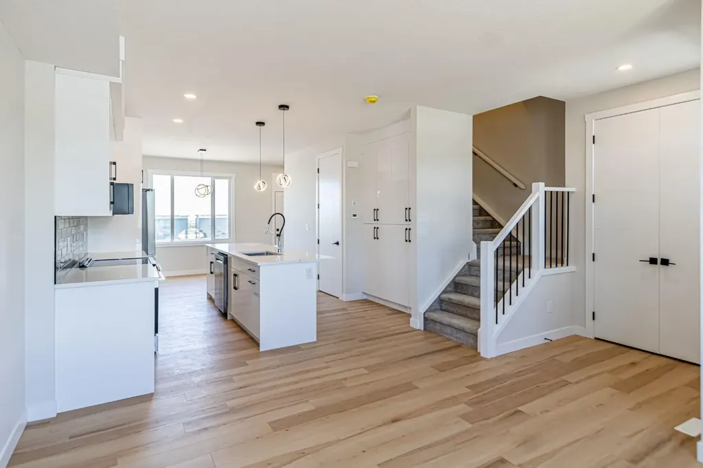 1927 Mccaskill Drive Crossfield AB T0M 0S0