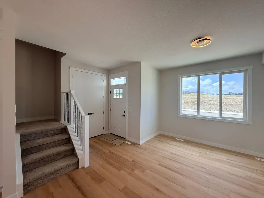 1927 Mccaskill Drive Crossfield AB T0M 0S0