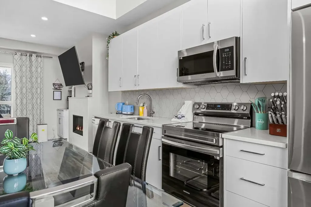 105 Kananaskis Way Canmore AB T1W 1N7