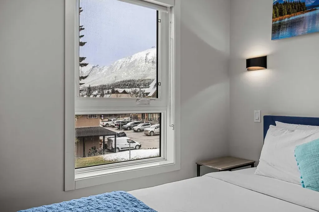 105 Kananaskis Way Canmore AB T1W 1N7