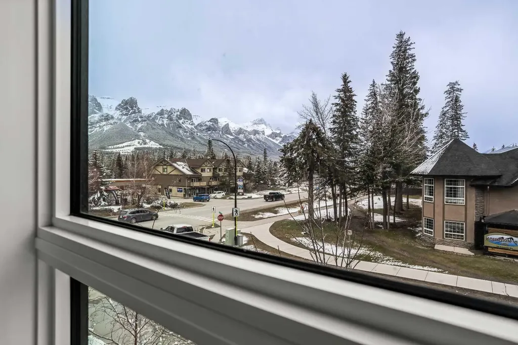 105 Kananaskis Way Canmore AB T1W 1N7