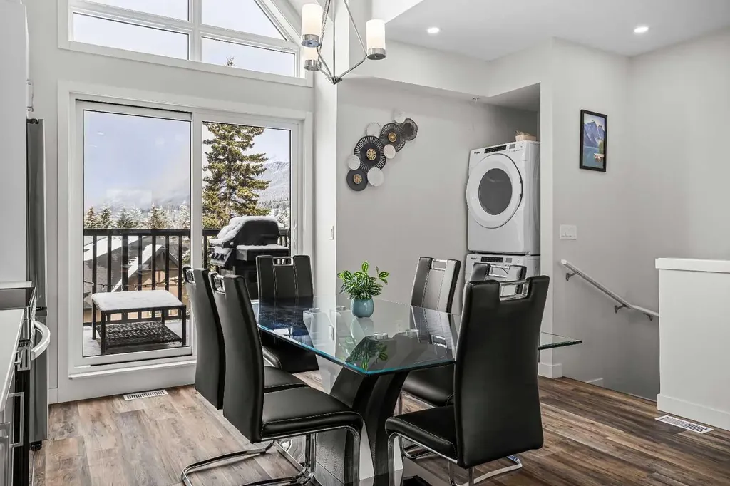 105 Kananaskis Way Canmore AB T1W 1N7