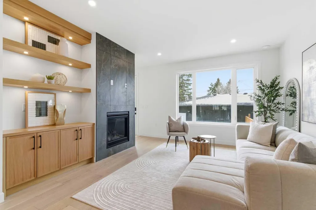 2119 Mackay Road NW Calgary AB T3B 1C9