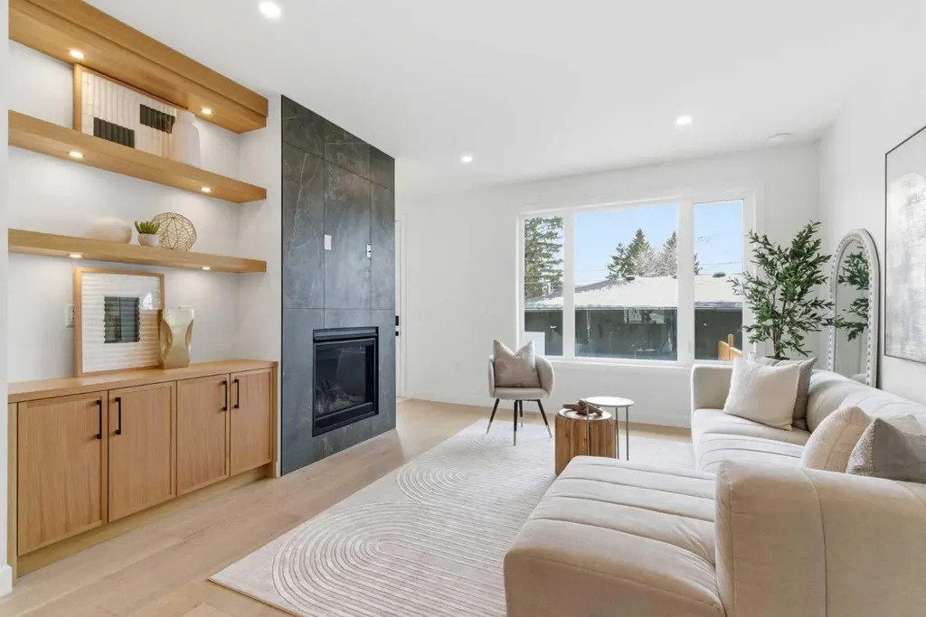 2119 Mackay Road NW Calgary AB T3B 1C9