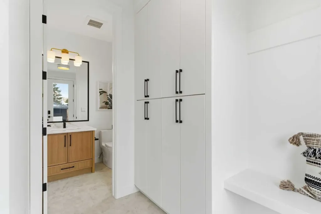 2119 Mackay Road NW Calgary AB T3B 1C9