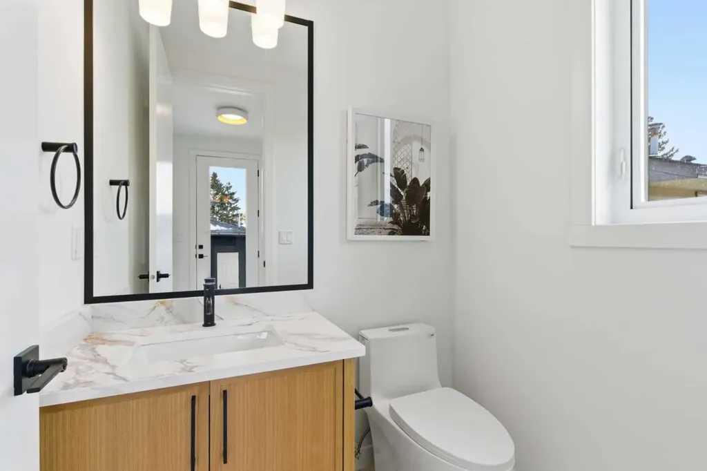 2119 Mackay Road NW Calgary AB T3B 1C9