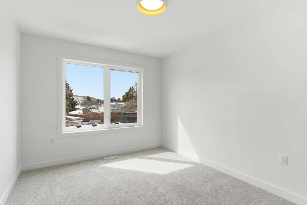 2119 Mackay Road NW Calgary AB T3B 1C9