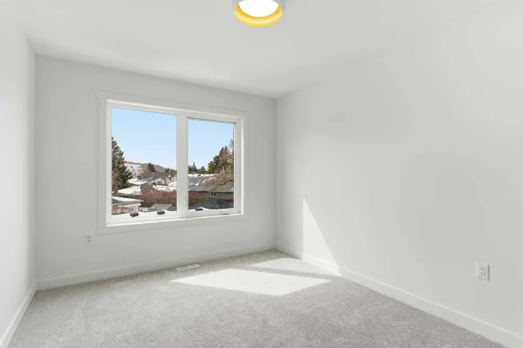 2119 Mackay Road NW Calgary AB T3B 1C9