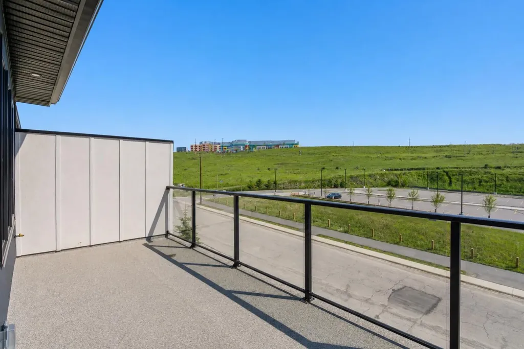 2119 Mackay Road NW Calgary AB T3B 1C9
