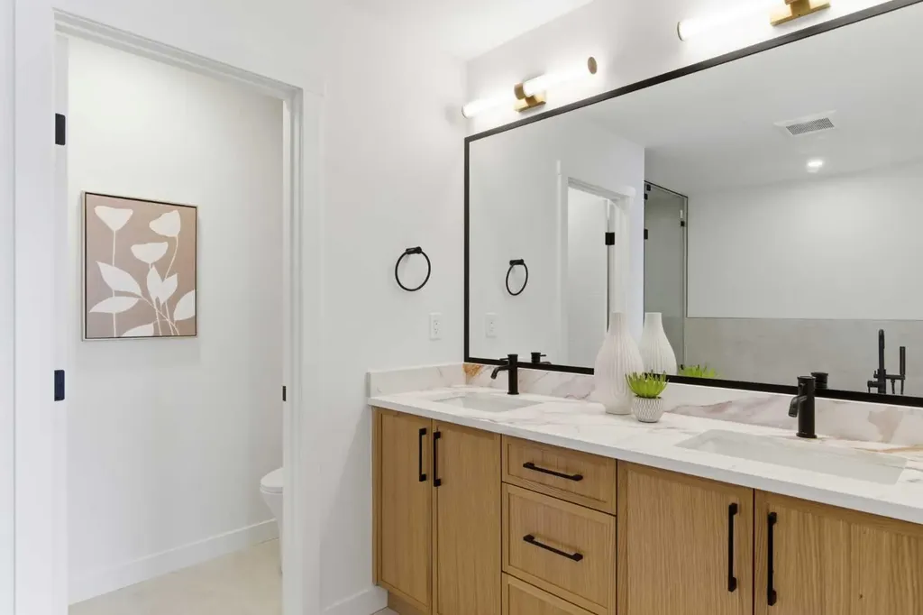 2119 Mackay Road NW Calgary AB T3B 1C9