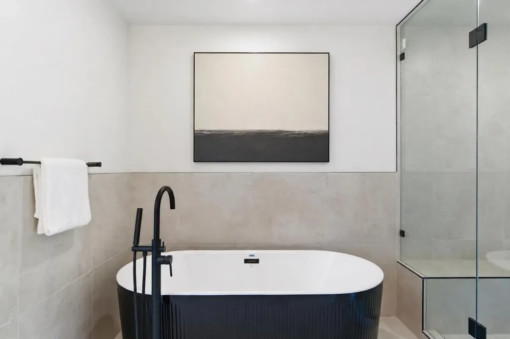 2119 Mackay Road NW Calgary AB T3B 1C9