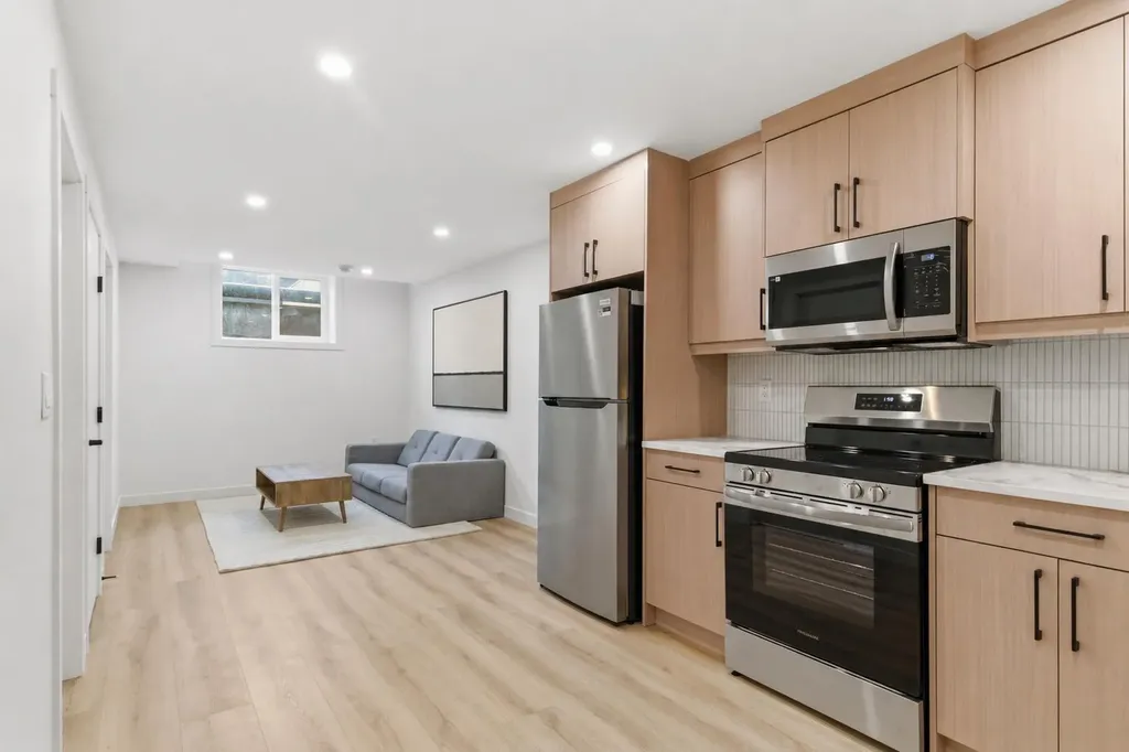 2119 Mackay Road NW Calgary AB T3B 1C9