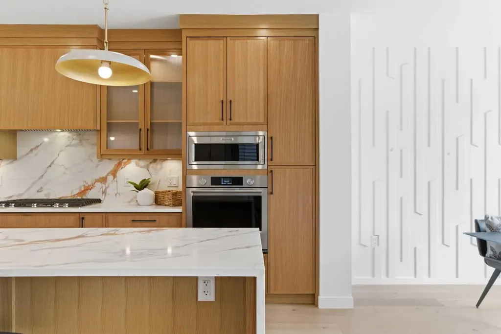 2119 Mackay Road NW Calgary AB T3B 1C9