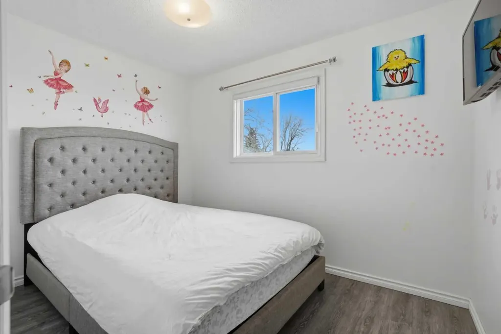 203 Shawglen Road SW Calgary AB T2Y 1Y2