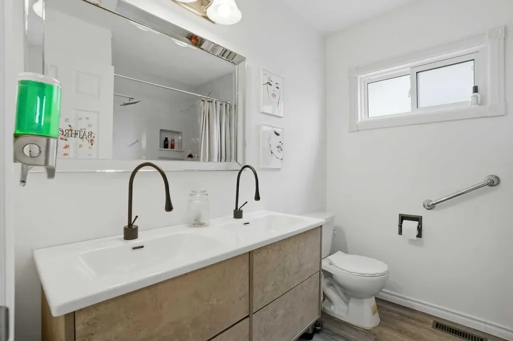 203 Shawglen Road SW Calgary AB T2Y 1Y2