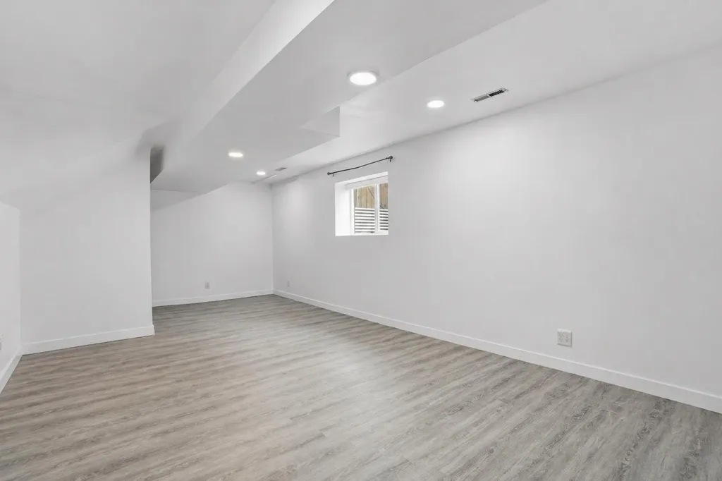 203 Shawglen Road SW Calgary AB T2Y 1Y2