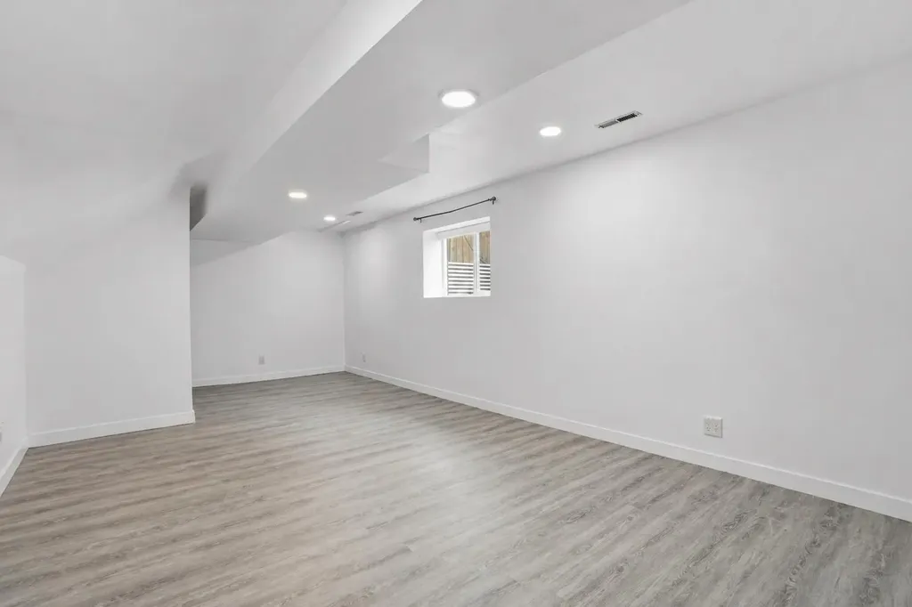 203 Shawglen Road SW Calgary AB T2Y 1Y2