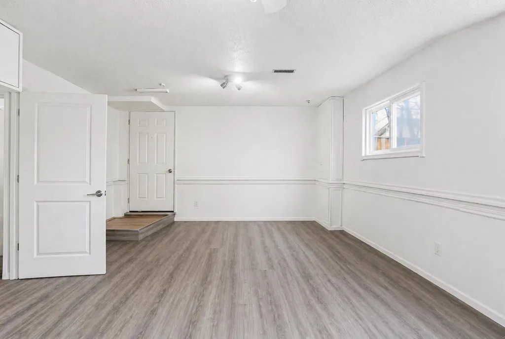 203 Shawglen Road SW Calgary AB T2Y 1Y2