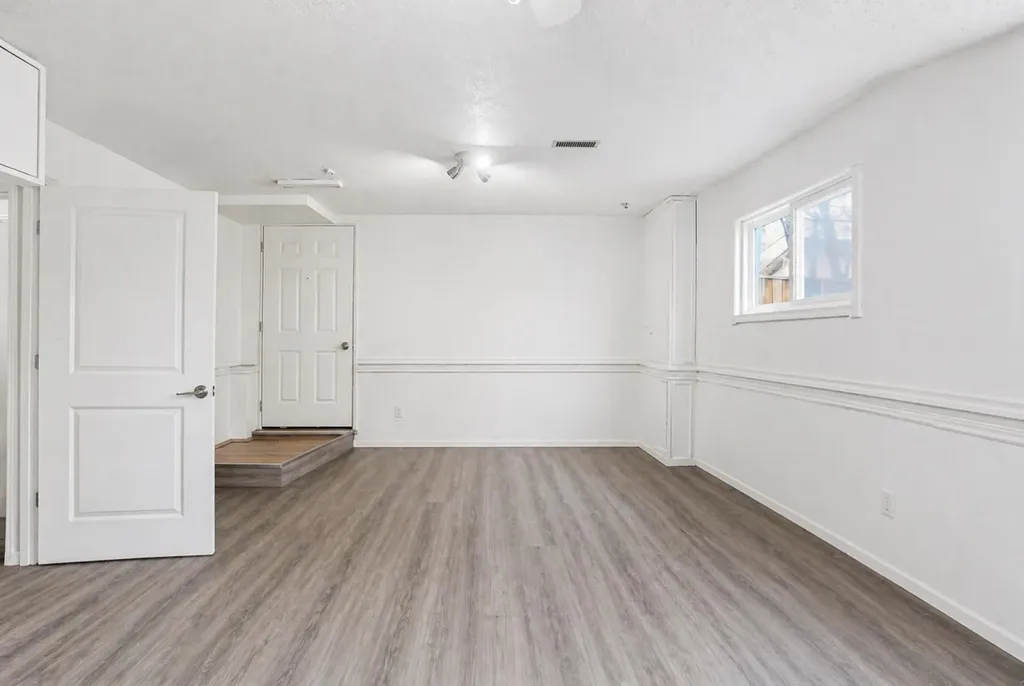 203 Shawglen Road SW Calgary AB T2Y 1Y2