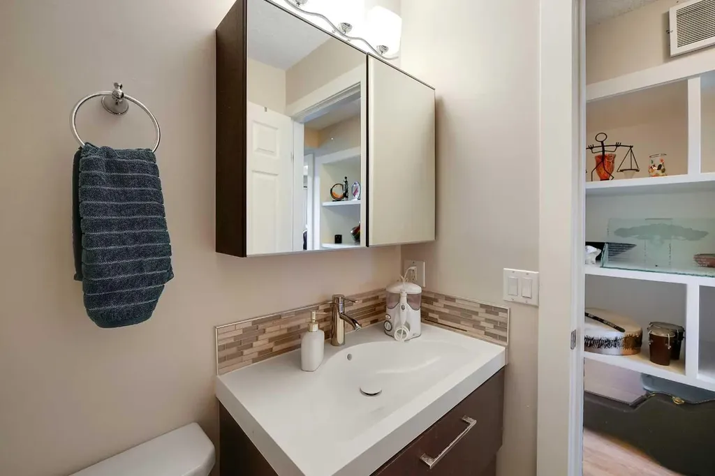 200 Brookpark Drive SW Calgary AB T2W 3E1