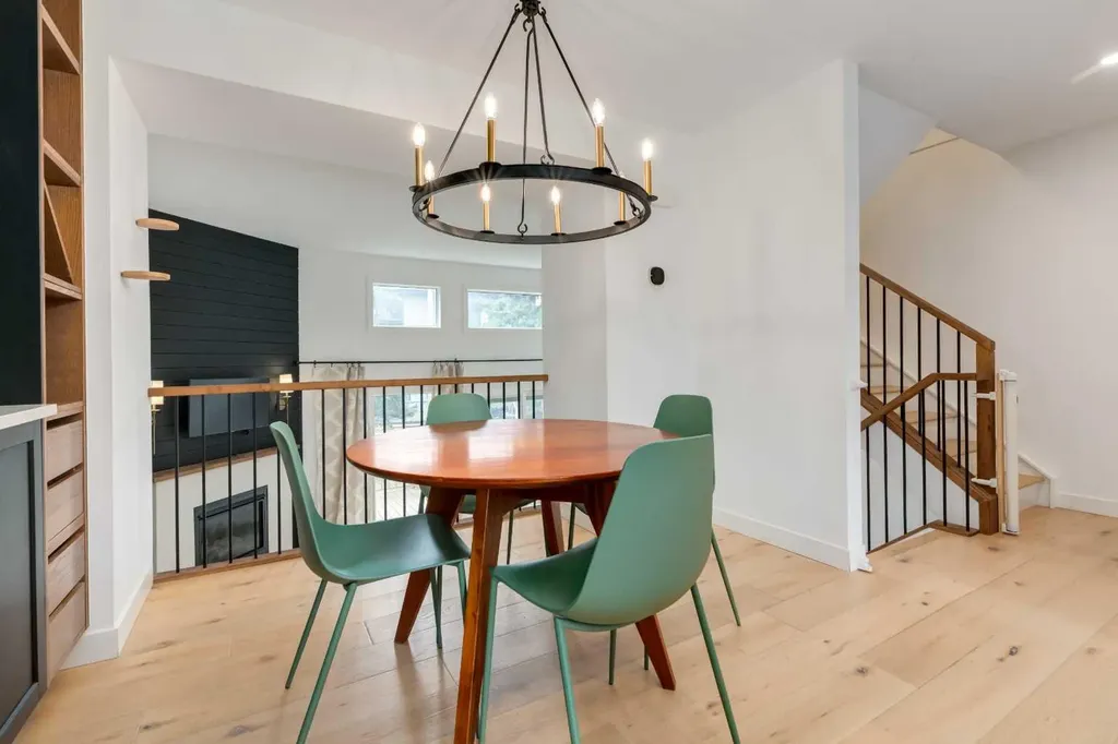 256 Point Mckay Terrace NW Calgary AB T3B 4V6